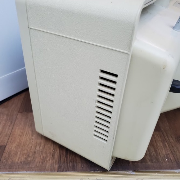 Eumig R 2000 Instaprojector Super 8 8mm film projector and screen - Picture 8 of 16